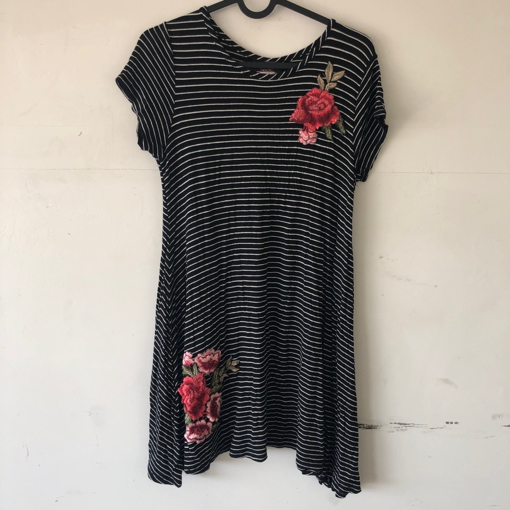 Vintage Discreet Striped Stretchy Short Sleeve Mini Dress Rose Embroidery Medium